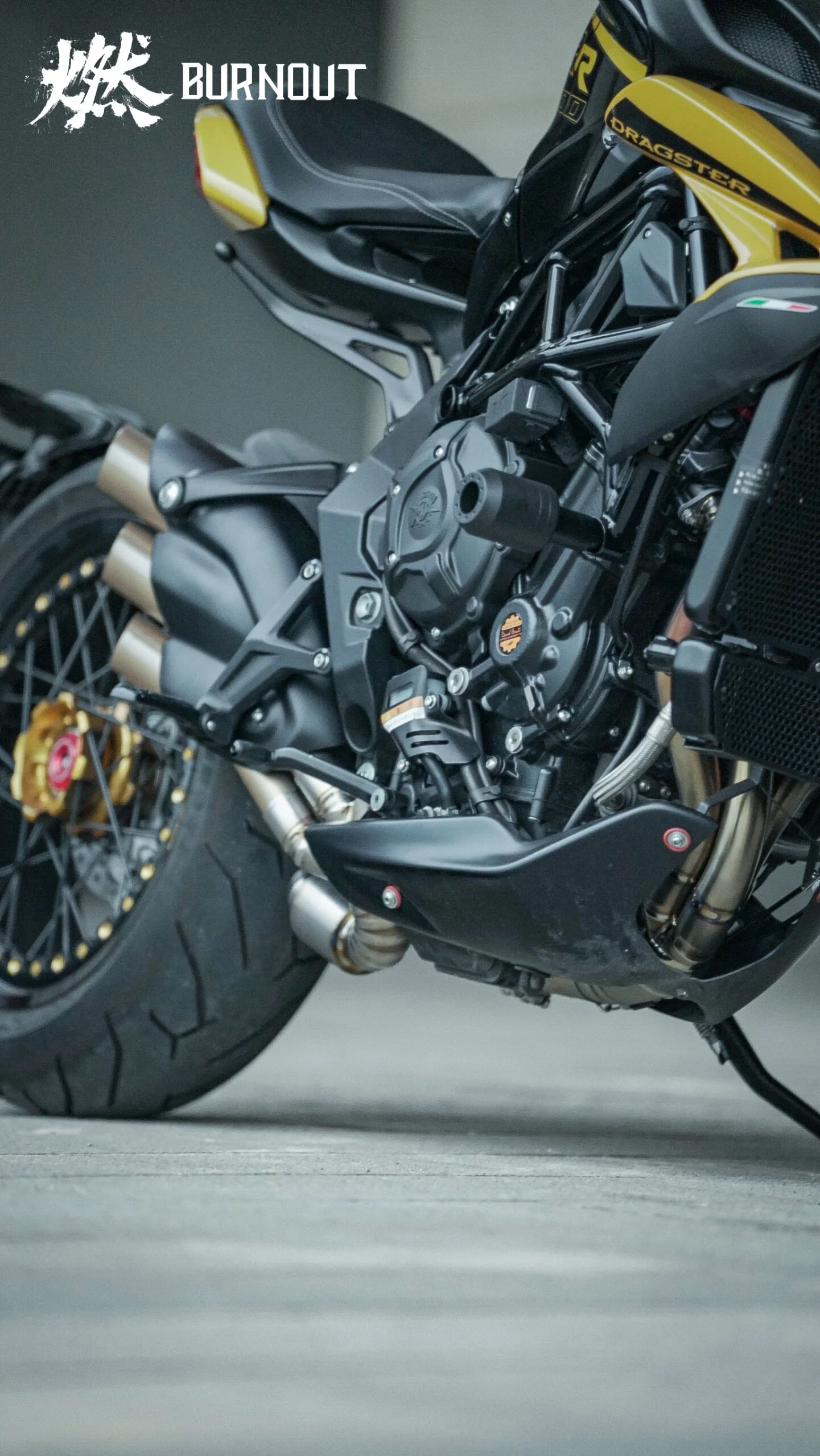 MV Agusta Dragster 800 RR Titanium exhaust system - Image 12
