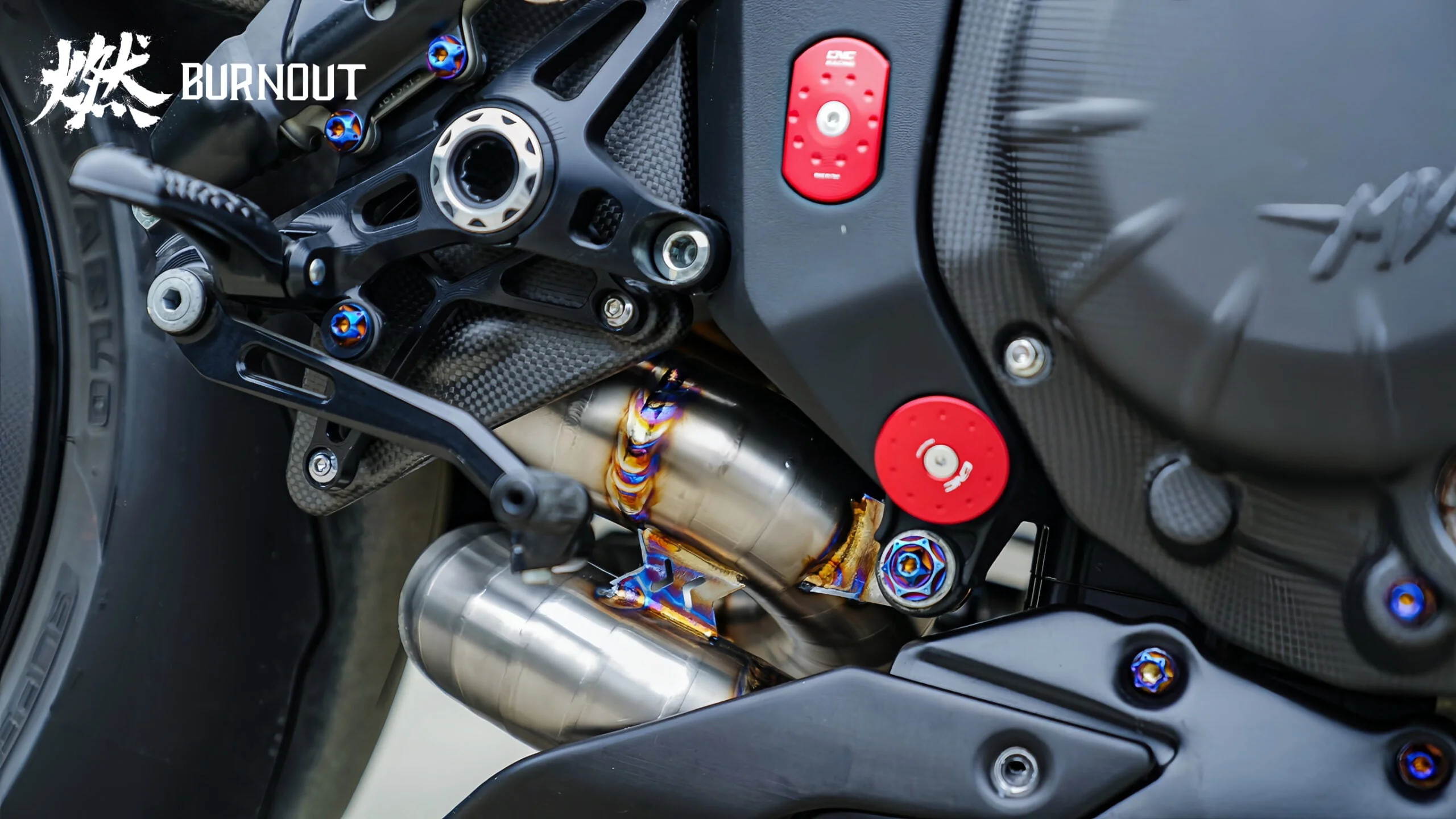 MV Agusta Rush 1000 Titanium front and middle exhaust pipe - Image 4