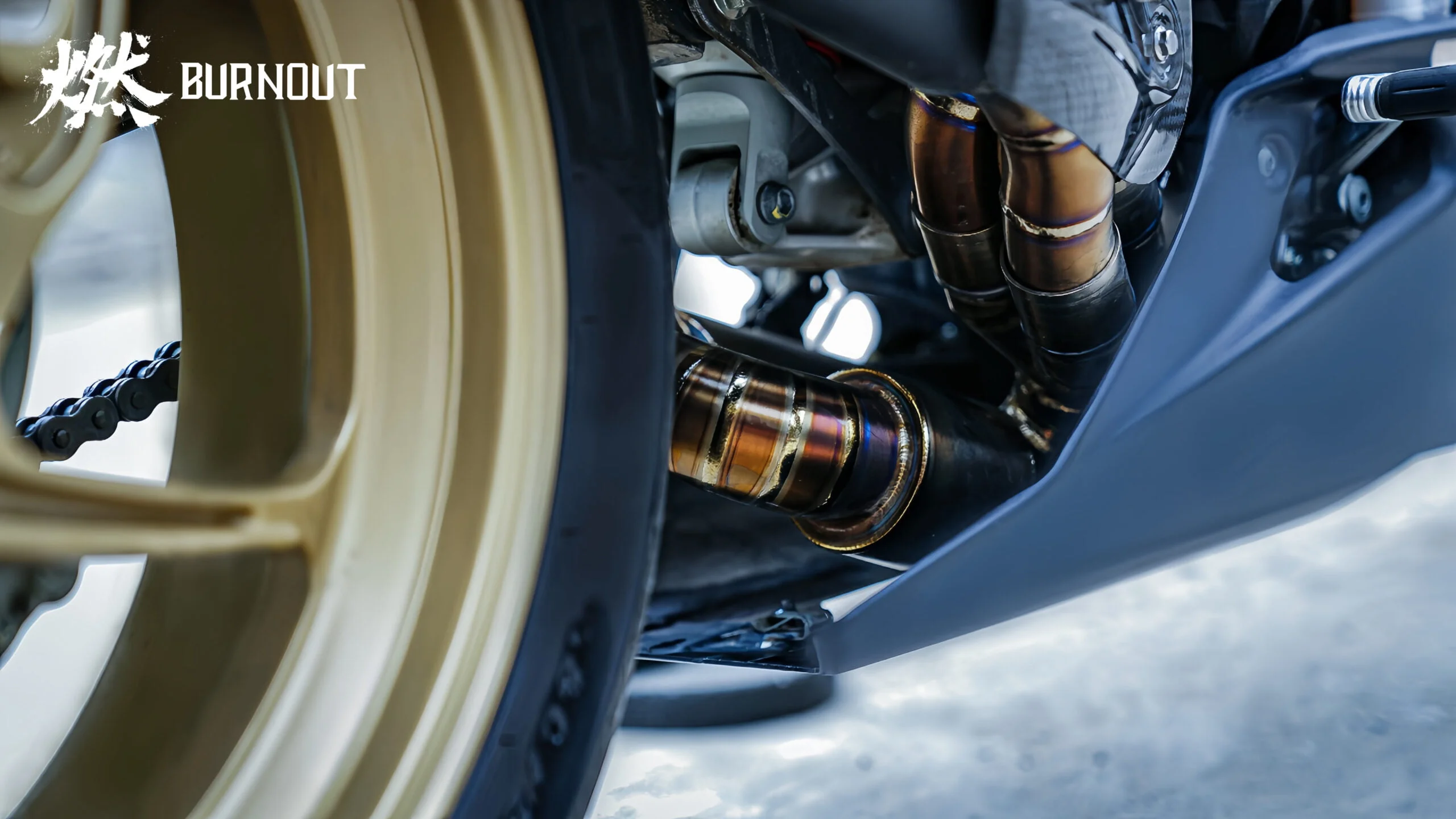 MV Agusta SuperVeloce 800 Titanium exhaust system - Image 4