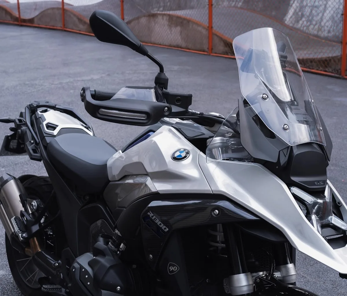 BMW 1300GS/GSA Heightened hand guard - Image 18