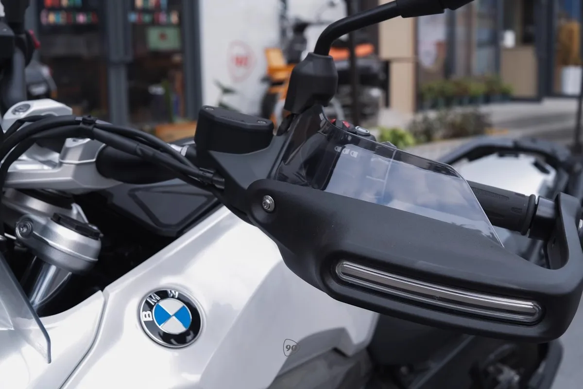 BMW 1300GS/GSA Heightened hand guard - Image 19